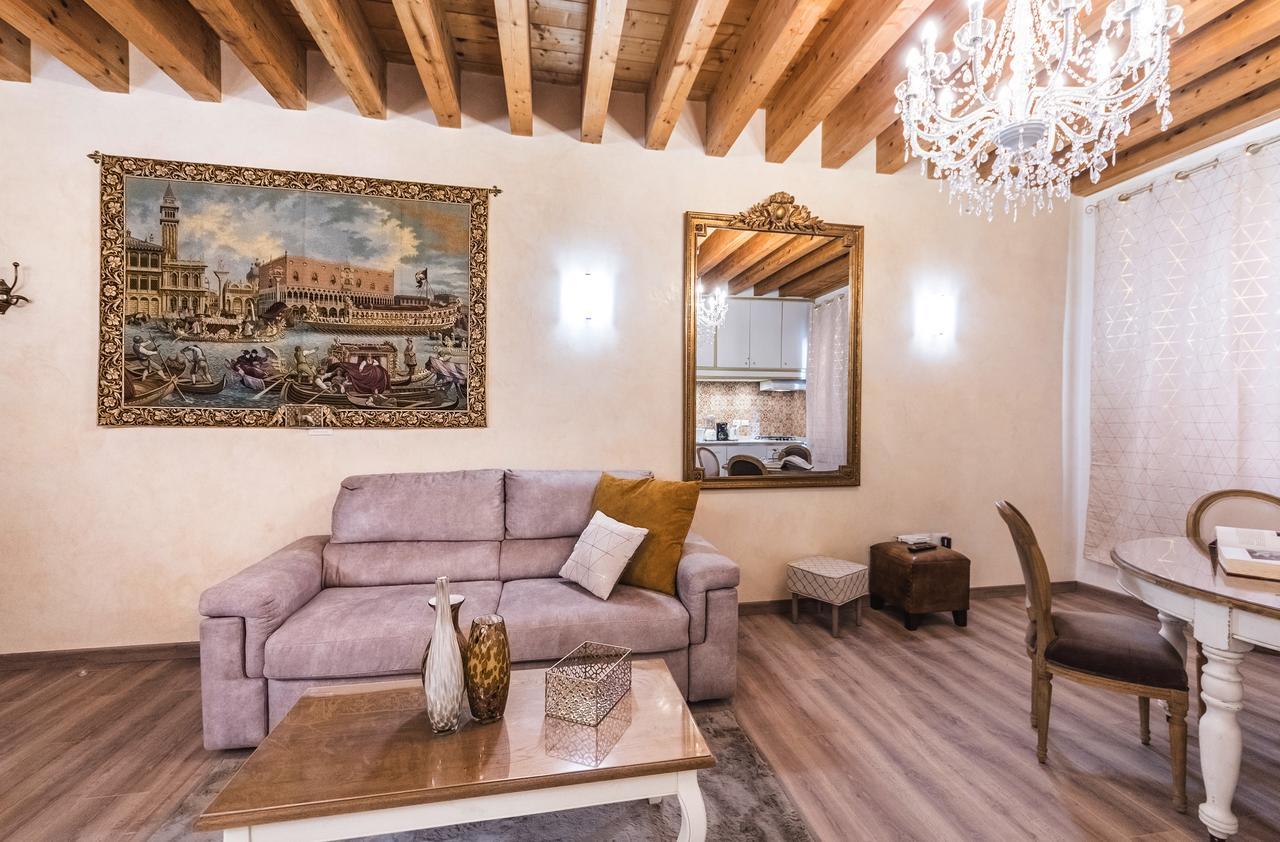 Ca' Teatro Vecchio Appartement Venetië Buitenkant foto