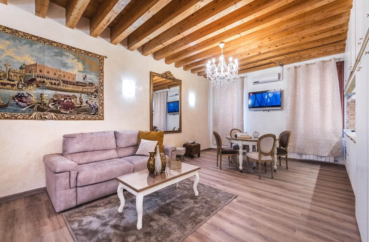 Ca' Teatro Vecchio Appartement Venetië Buitenkant foto