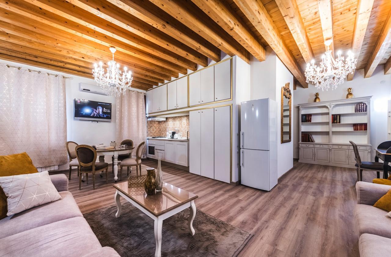 Ca' Teatro Vecchio Appartement Venetië Buitenkant foto